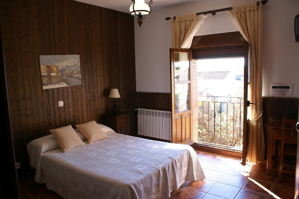 Casa Rural Pena Falcon Torrejón el Rubio Exteriér fotografie