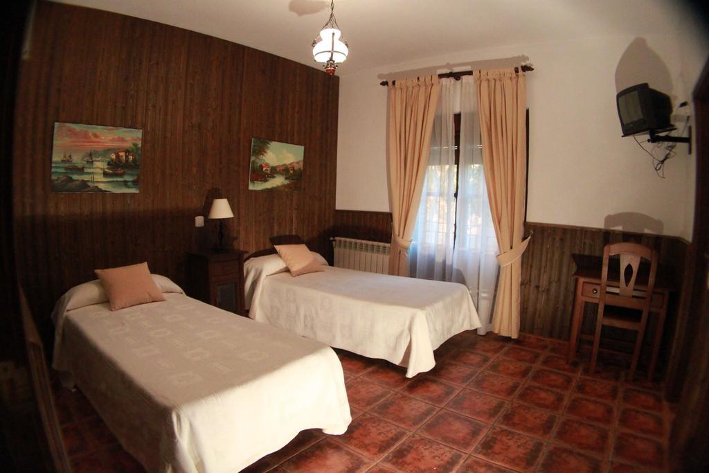 Casa Rural Pena Falcon Torrejón el Rubio Exteriér fotografie
